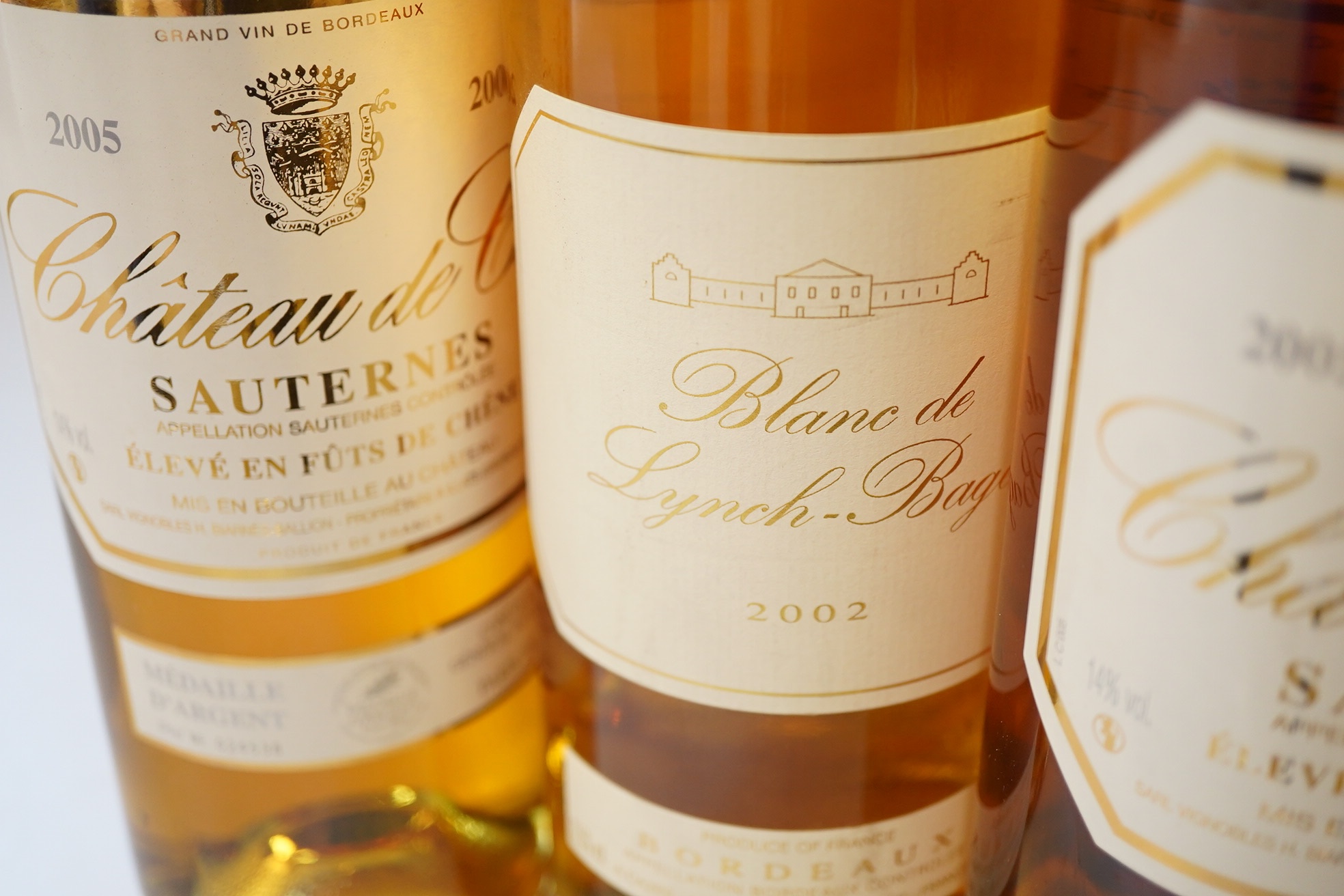 A mixed parcel of Bordeaux white wine